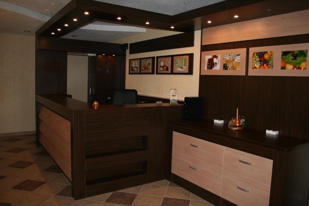Hotel Mariage Wloszczowa Ngoại thất bức ảnh